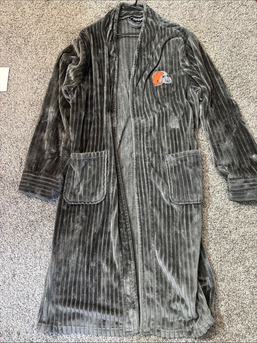 Northwest Gray Plush Quilted Robe with Logo Tag